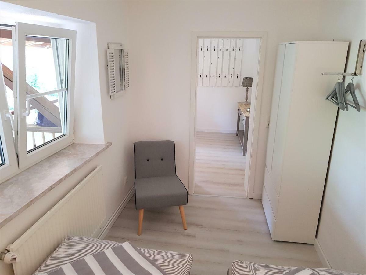 Grosse, Helle Ferienwohnung Mit 2 Balkonen Auf Dem Bauernhof In Der Lueneburger Heide Oetzen Exteriér fotografie
