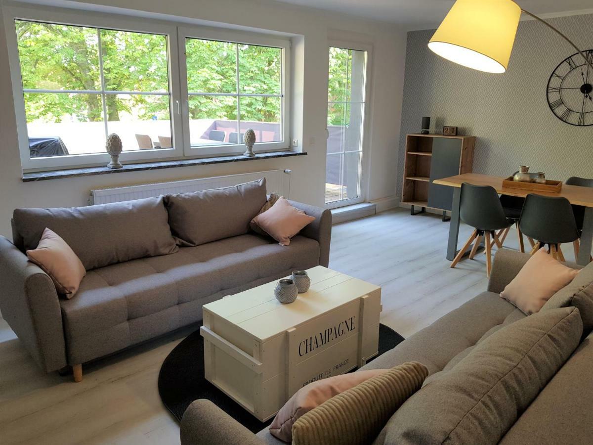Grosse, Helle Ferienwohnung Mit 2 Balkonen Auf Dem Bauernhof In Der Lueneburger Heide Oetzen Exteriér fotografie